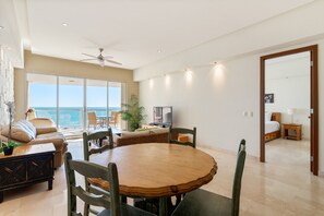 Condo | In-room dining - Encanto Living 0403 -1BR by Kivoya (Puerto Peñasco)