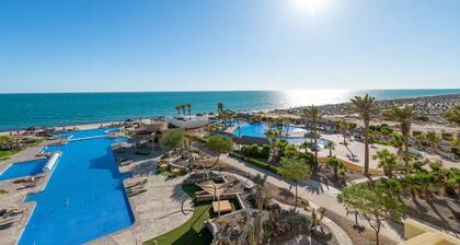 Encanto Living 0403 -1BR by Kivoya