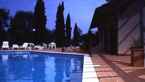 Seasonal outdoor pool, pool umbrellas, sun loungers - Albergo al Parco (Sarteano)