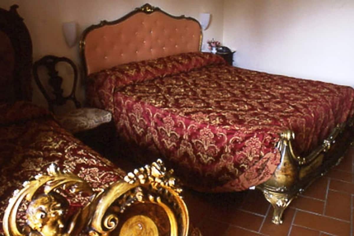 Escrivaninha, Wi-Fi de cortesia, roupa de cama