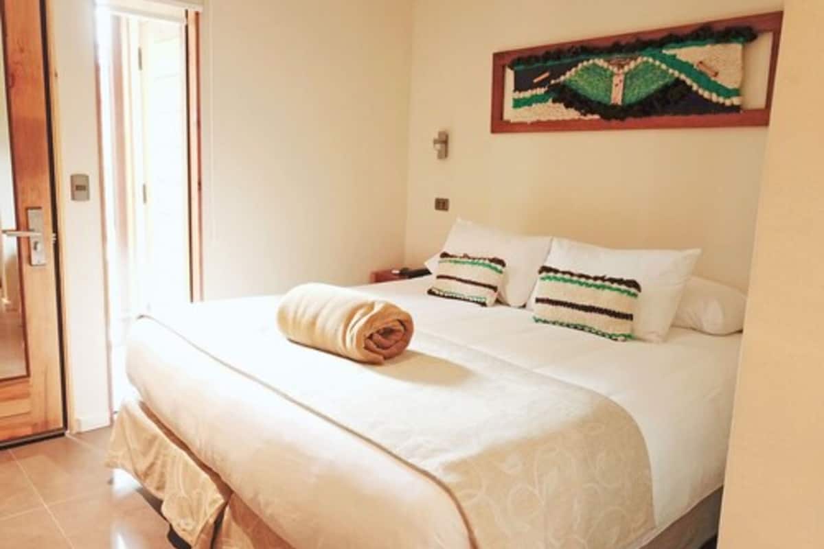 In-room safe, blackout curtains, soundproofing, iron/ironing board