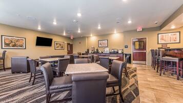 Desayuno para llevar gratuito y diario