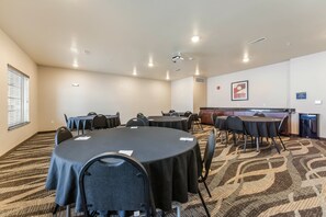 Meeting facility - Cobblestone Hotel & Suites - Hutchinson (Hutchinson)
