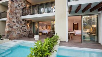 Ropa de cama de alta calidad y minibar