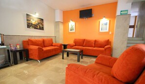 Sala de estar en el lobby