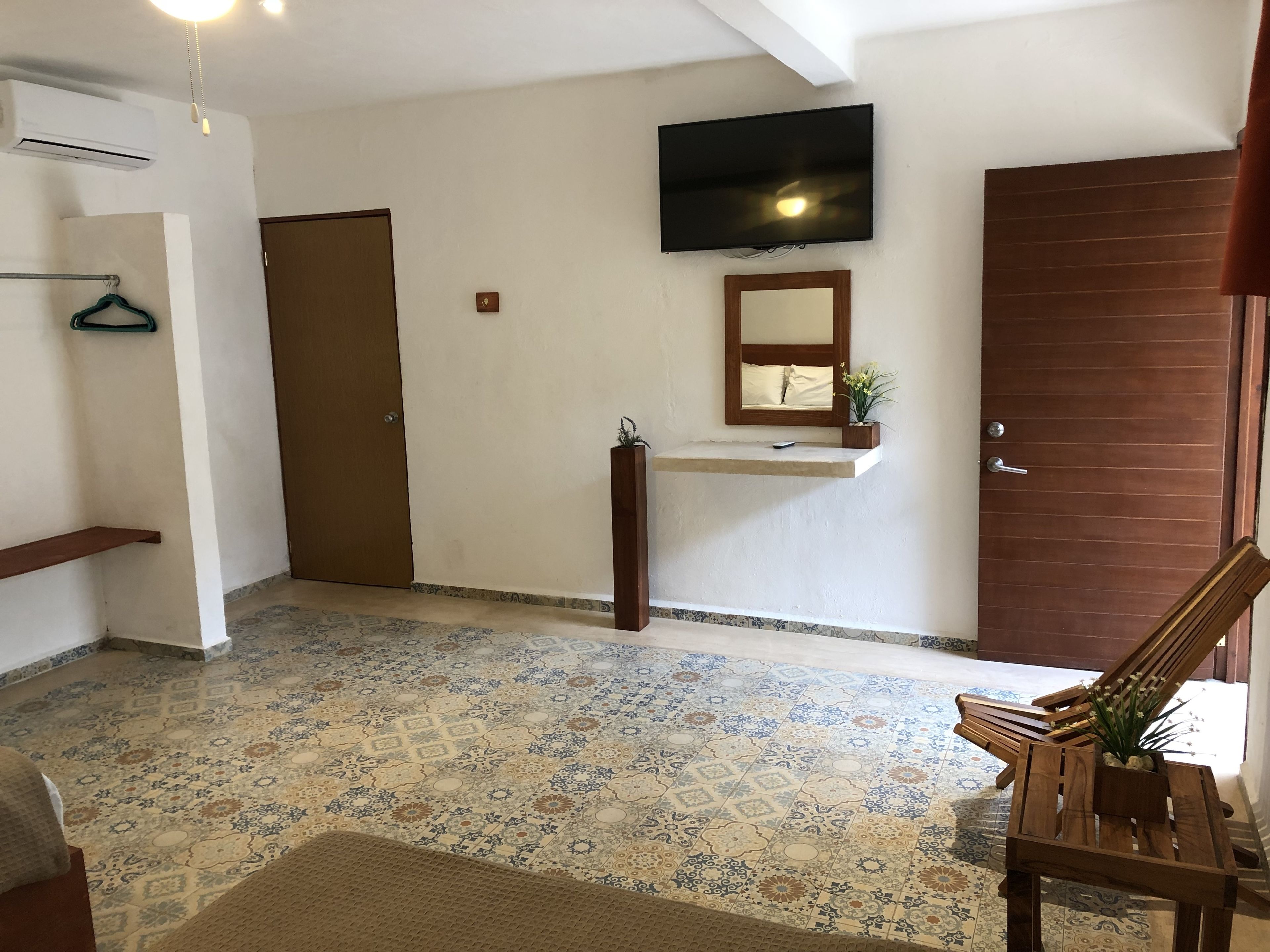 quadruple room, 2 double beds | iron/ironing board, free wifi, bed sheets