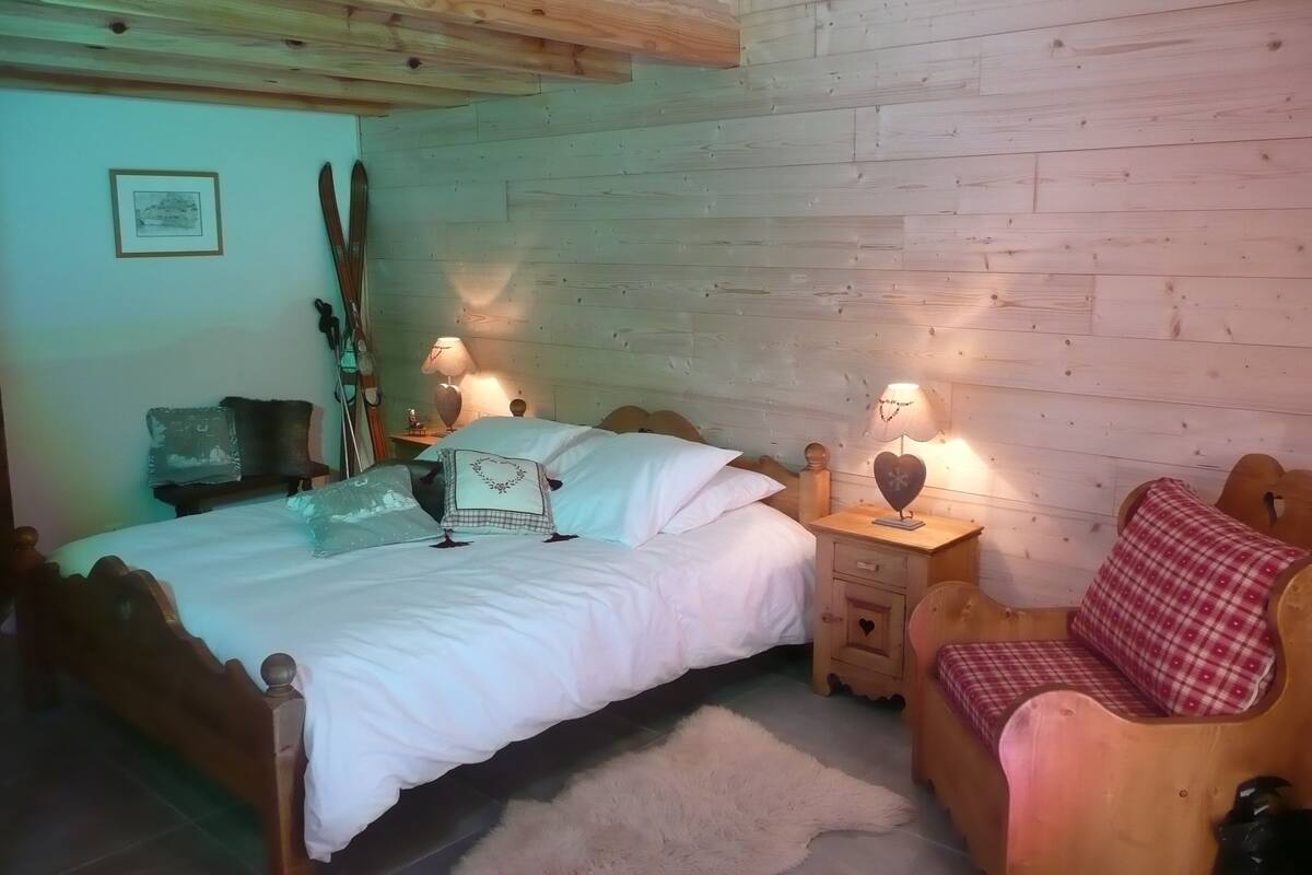 Phòng Suite (Le Chalet) | 1 phòng ngủ, trang trí khác biệt