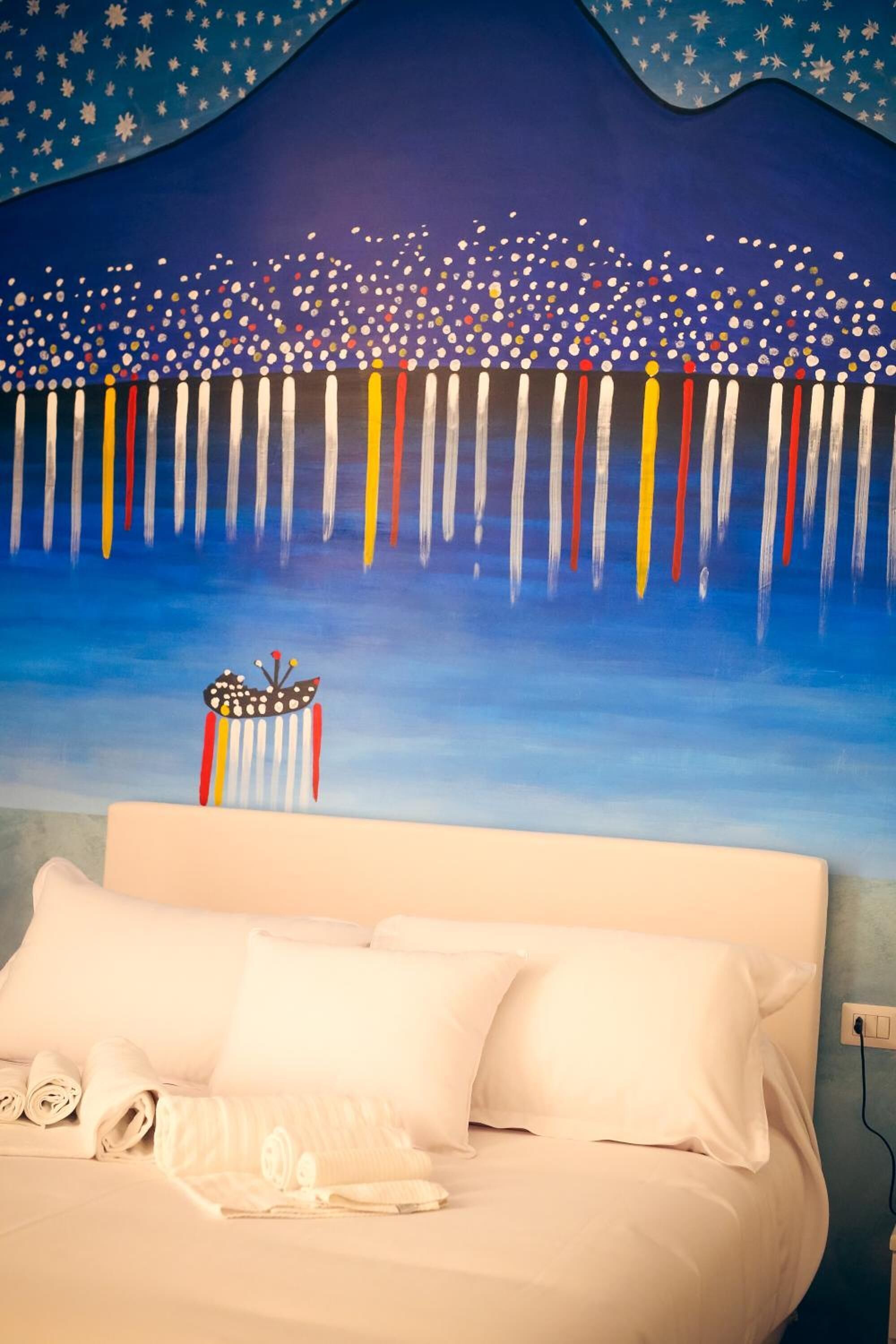 1 bedroom, premium bedding, minibar, in-room safe