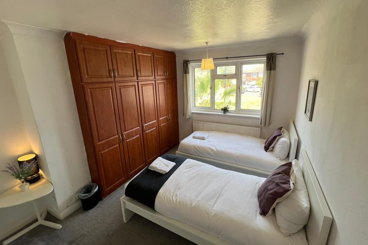 Doppia Comfort, 1 camera da letto (Room 2) | Una scrivania, insonorizzazione, Wi-Fi gratuito, lenzuola