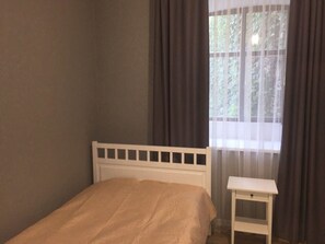 Habitació doble bàsica, 1 dormitori, cantonada | 1 dormitori, roba de llit d'alta qualitat i planxa i posts de planxar
