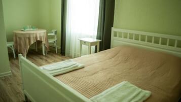 1 bedroom, premium bedding, iron/ironing board, free WiFi