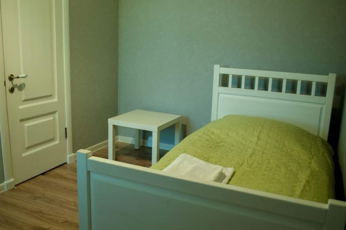 Single Room, 1 Bedroom | 1 bedroom, premium bedding, iron/ironing board, free WiFi