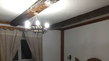 1 bedroom, premium bedding, iron/ironing board, free WiFi