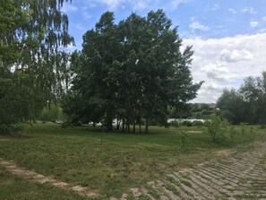 Área de parrillas y picnic