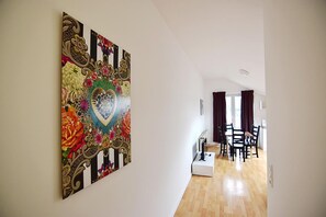 Standard Apartment, 1 Bedroom, Balcony, Garden View (12) | Living room | Flat-screen TV, fireplace
