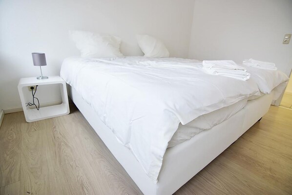 Comfort Apartment, 2 Bedrooms, Garden View (06) | 1 bedroom, desk, iron/ironing board, free WiFi