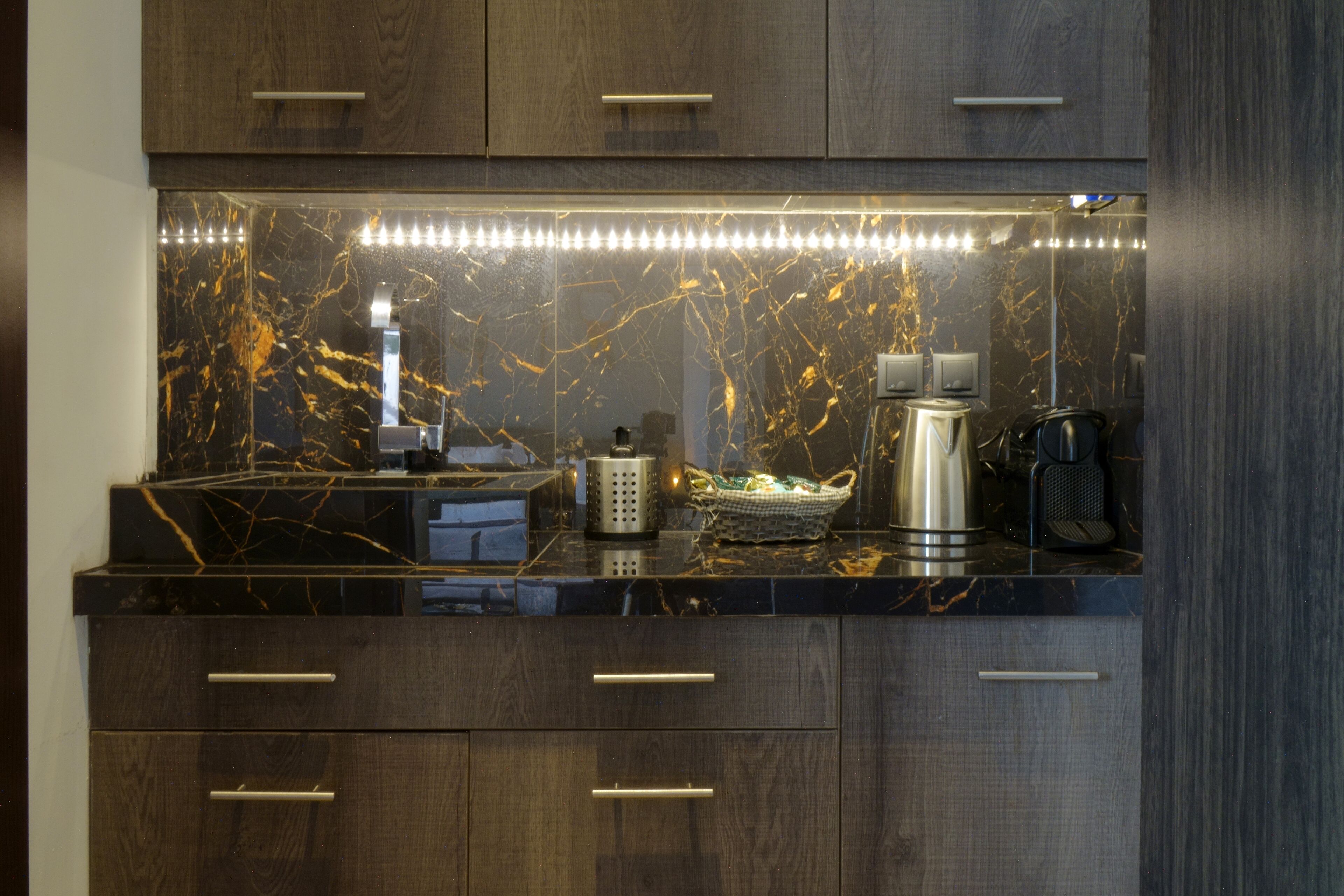 superior suite (temple view) | private kitchenette | electric kettle