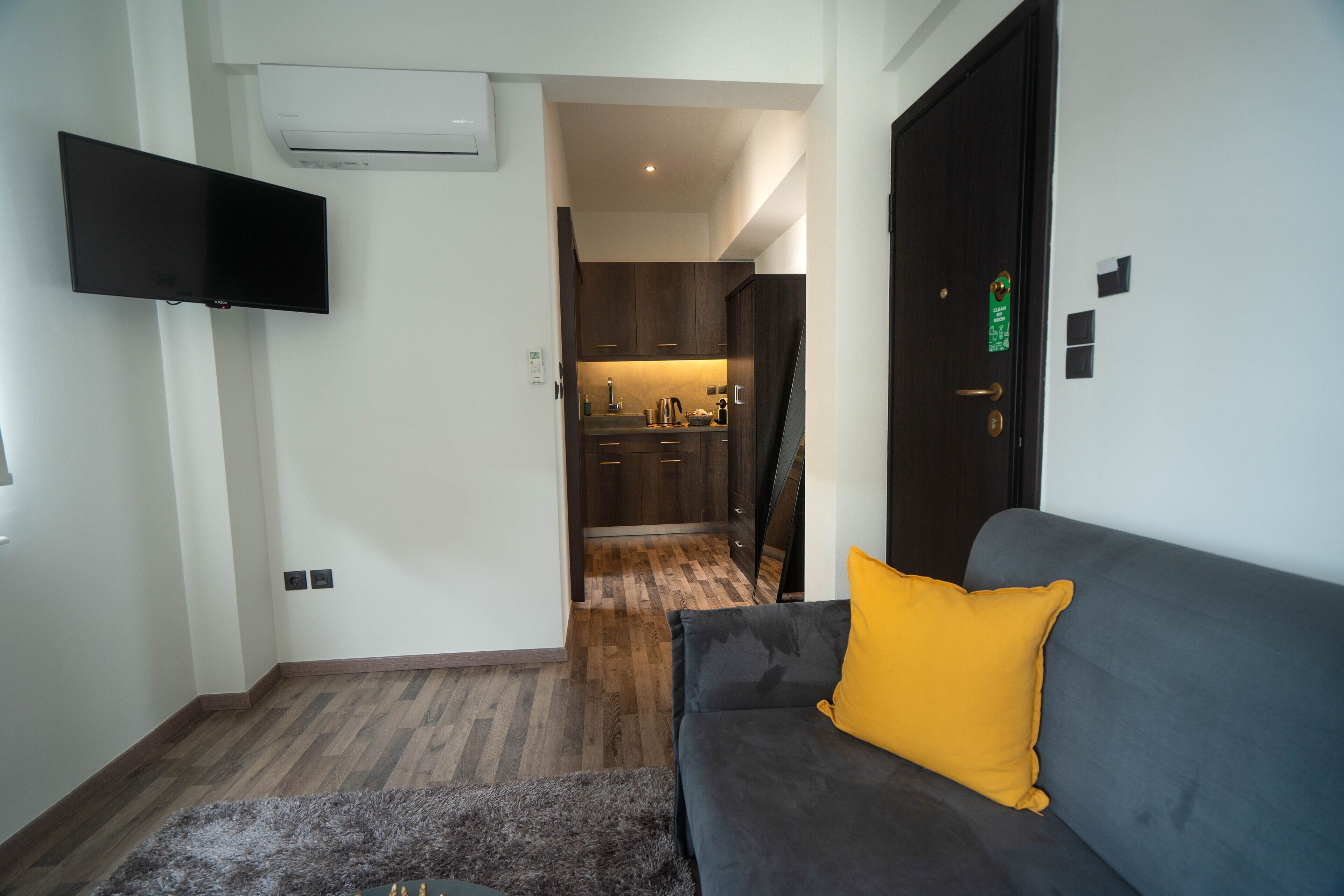 superior suite (temple view) | living area | 32-inch led tv with digital channels, tv