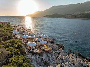 私家海滩、沙滩椅、海滩遮阳伞、沙滩毛巾