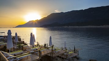 Private beach, sun-loungers, beach umbrellas, beach towels