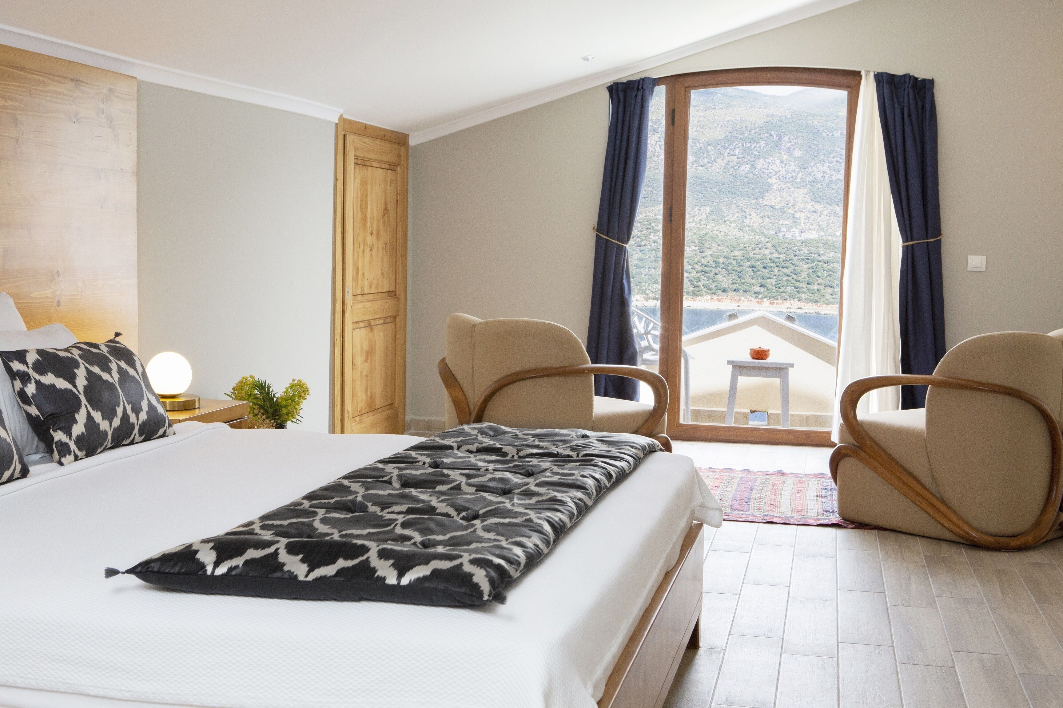 junior suite, sea view | 1 bedroom, egyptian cotton sheets, premium bedding, minibar