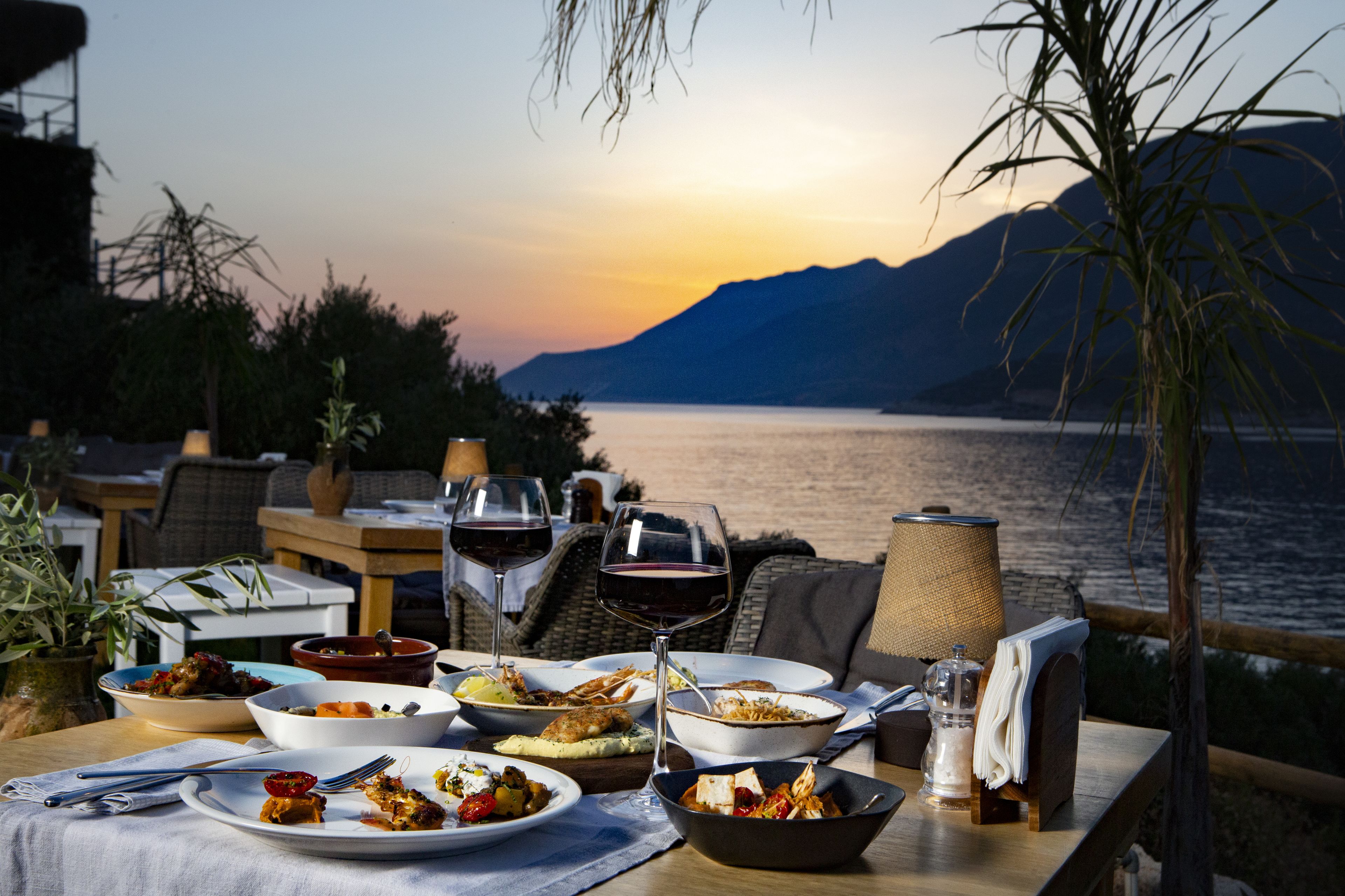 breakfast, lunch, dinner served; pool views