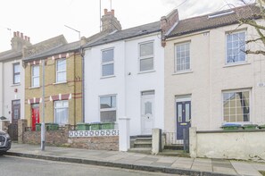 Front of property - The Alabama (London)