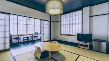 Room, Non Smoking, No Shower | Individually decorated, individually furnished, desk, free WiFi