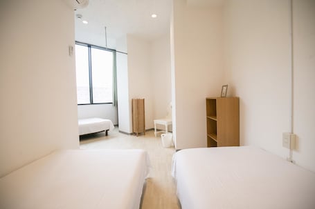 Triple Room ( B ) | In-room safe, free WiFi, wheelchair access