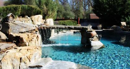 Yosemite area home w/ Private River Access, Awesome Pool - Perfect for Families