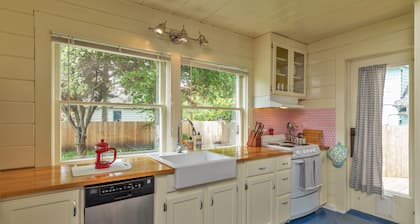 Stunning Large Apartment in the Heart of Port Townsend!