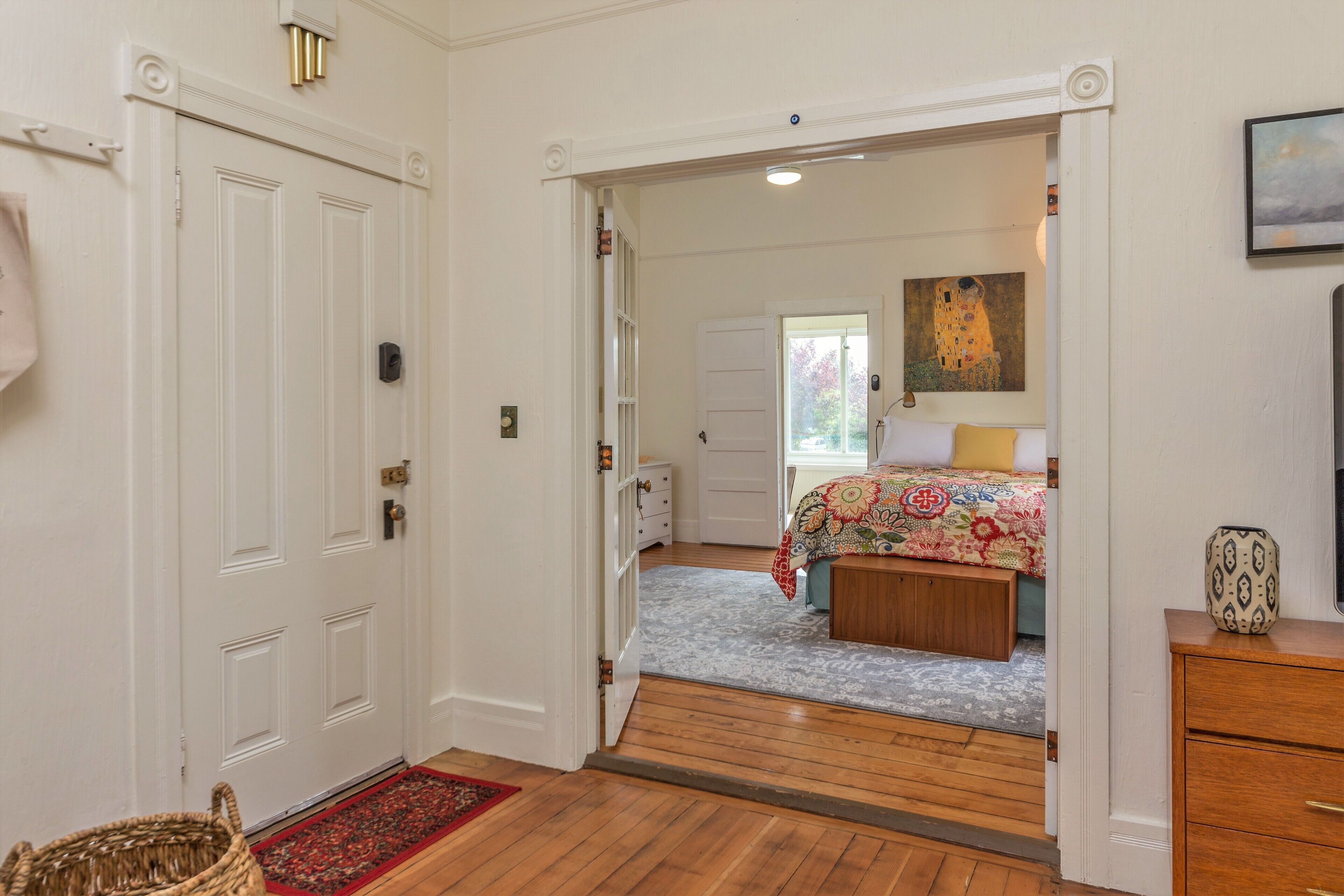 3 soverom, strykejern/-brett, wi-fi og sengetøy