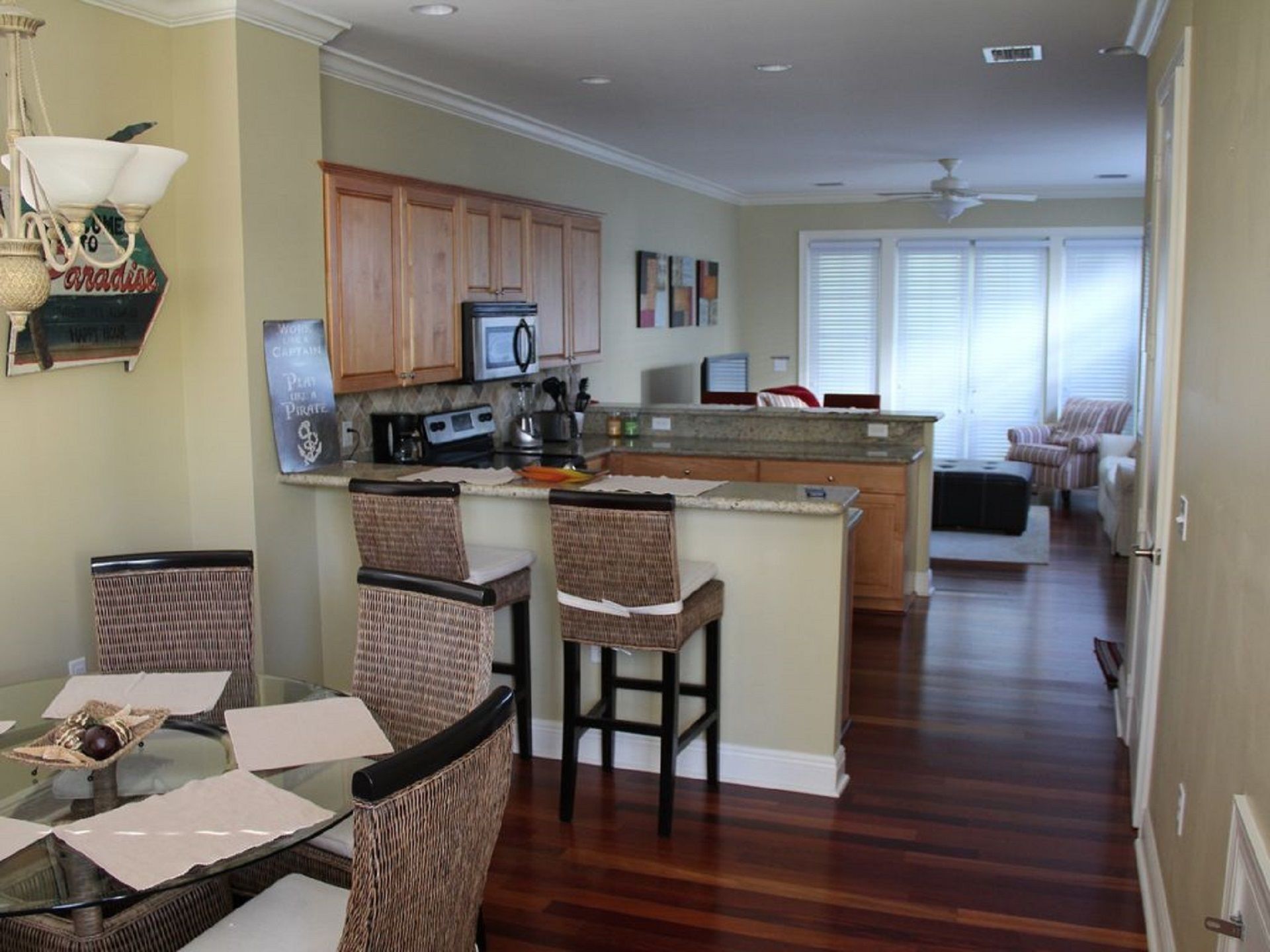 Vila premium, 2 quartos | Área de estar | TV de tela plana, DVD player