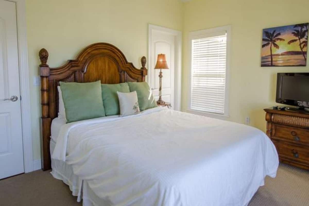 2 bedrooms, Egyptian cotton sheets, premium bedding