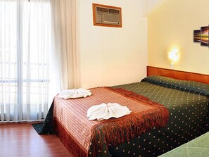 In-room safe, free WiFi, bed sheets
