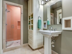 Bathtub, hair dryer, towels - Above Canyon View I Game Room | Pool I Hot Tub I Views I Family (Austin)