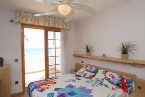 3 makuuhuonetta, silitysrauta/-lauta, ilmainen Wi-Fi, vuodevaatteet