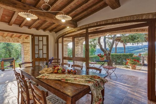 Villa mit WLAN-Pool und privatem Garten