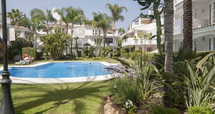 Golden Mile Design Corner House 3 mn to Puerto Banus and Beach