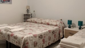 2 bedrooms, iron/ironing board, WiFi, bed sheets - Comfortable and quiet vacation home in cala gonone AC WIFI CIN IT091017C2000P2115 (Cala Gonone)