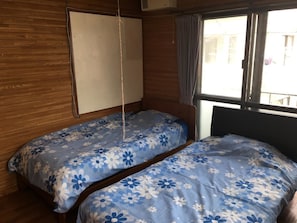 Habitación con 2 camas individuales