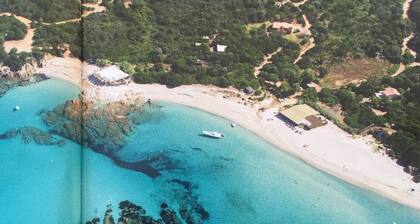 Porticcio: Beautifull holidays house facing sea and mountains in quiet place.