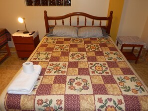 1 bedroom, premium bedding, desk, soundproofing - Casa Hospedaje Mama Sarita (Cusco)