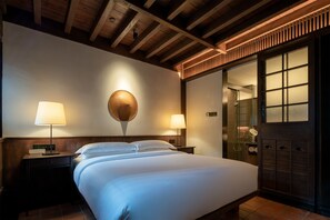 Premier Double room | Premium bedding, in-room safe, desk, blackout curtains