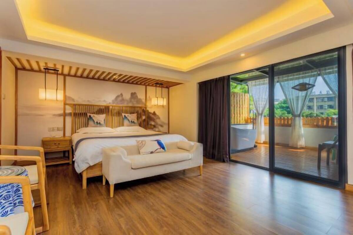 Decoración personalizada, muebles diferentes y escritorio