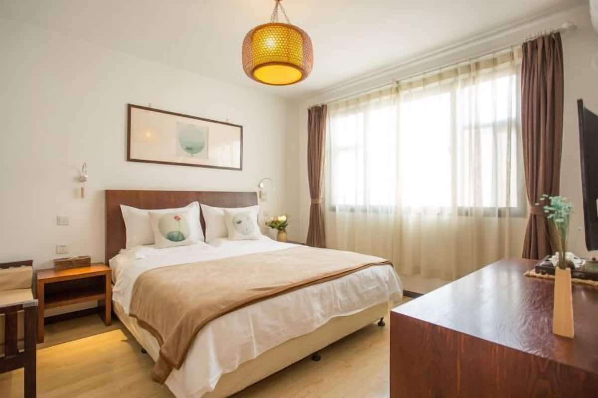 Sengetøy av topp kvalitet, memory foam-senger og safe på rommet