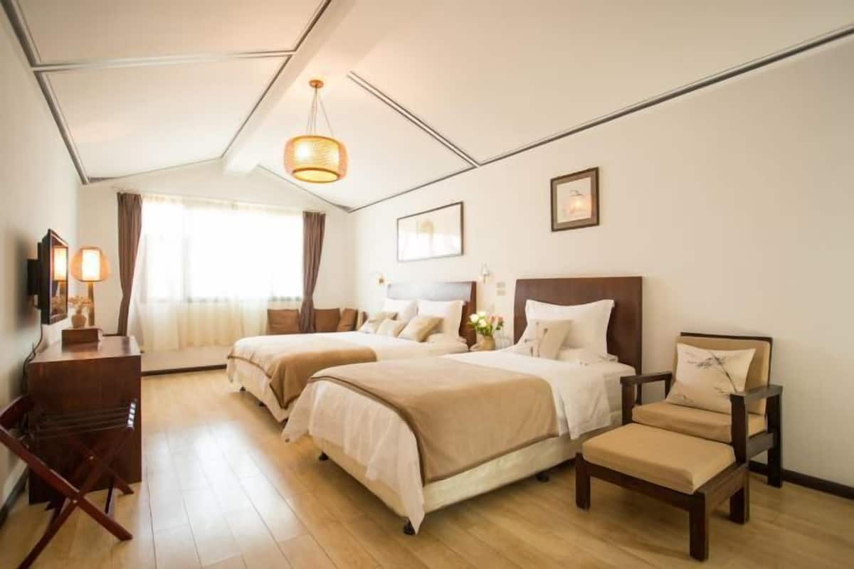 Sengetøy av topp kvalitet, memory foam-senger og safe på rommet