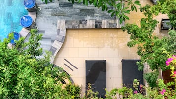 ์ผ์ธ ์์์ฅ