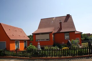 Unclassified image, 2 of 13, button