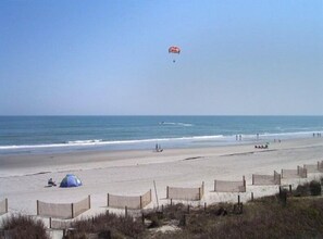 Na praia